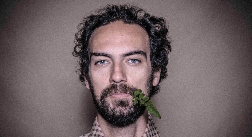 João Selva apresenta álbum Passarinho no Dia de Folga