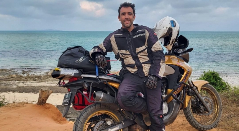 Da costa à contra-costa de Luanda a Moçambique em moto, percurso recheado de peripécias