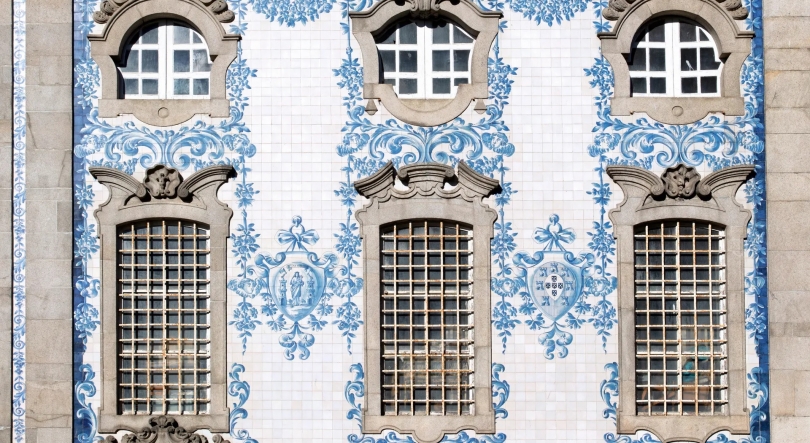 Padrões de Portugal pelas cores, história, azulejos e arquitetura