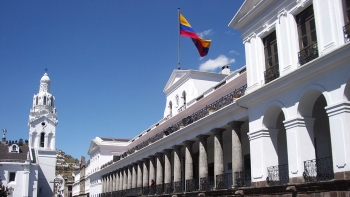 Novo governo, Passos, crise entre Equador e México
