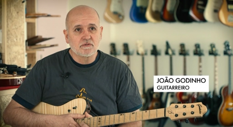 Instrumentos musicais pelas mãos de João Godinho