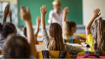 Imagem de Começa mal o novo ano letivo na rede do Ensino de Português no Estrangeiro