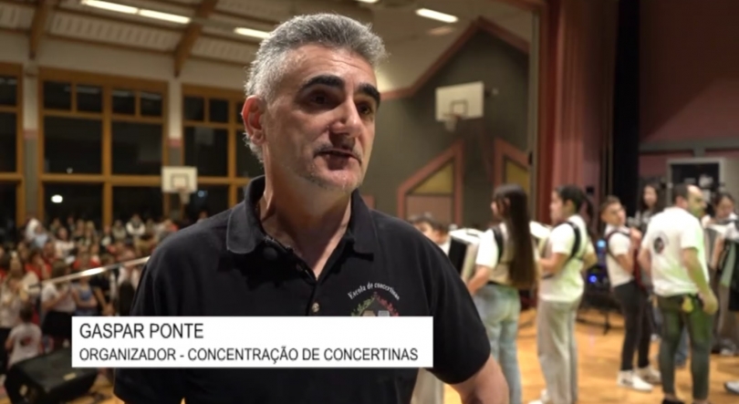 Imagem de Encontro de concertinas na Suíça francesa