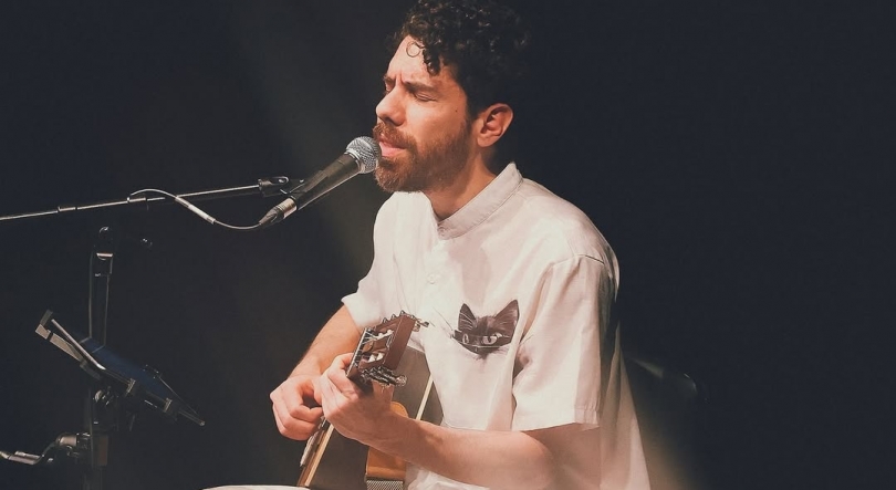 Imagem de Luca Argel, “O Vencedor”