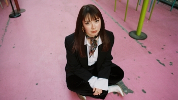 Imagem de Lala, “Longe de Mim”