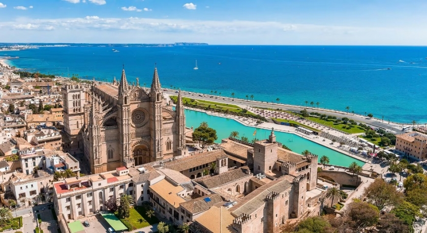 Imagem de Portugueses de Palma de Maiorca têm de ir a Barcelona votar